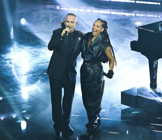 Sanremo, Filippucci vince tra le Nuove Proposte. Emoziona il duetto Ramazzotti-Alicia Keys
