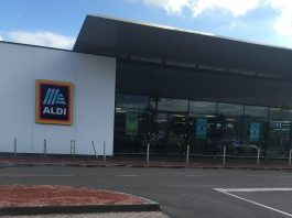 Torna nel supermercato dove aveva appena rubato: arrestato. Era ricercato per traffico di droga