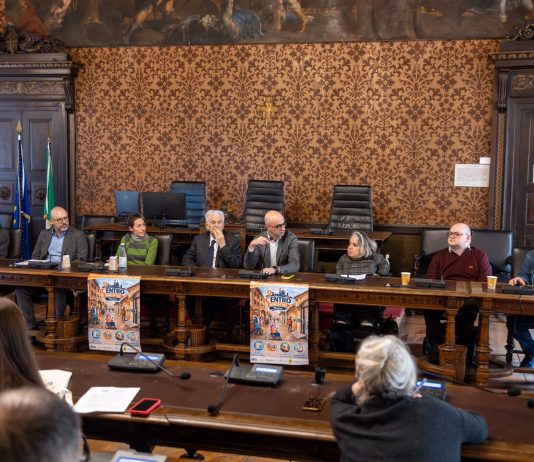 Rampe per negozi e citofoni gratuiti: “C’entro anch’io” punta a una Mantova più inclusiva