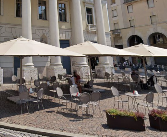 Cambia gestione il Caffè Sociale: Gialdi cede lo storico locale di piazza Cavallotti