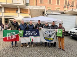 Suzzara il centrodestra scende in piazza per sostenere il SI al referendum sulla giustizia