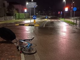 Suzzara, 15enne in bicicletta investito in via Montaldi: trasportato in ospedale