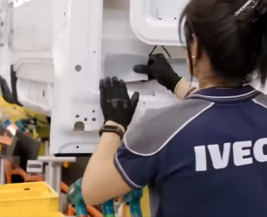 Iveco Suzzara: calo della domanda e nuova organizzazione delle pause