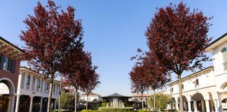 Gioielli, orologi e cristalli: Swarovski torna in provincia con un negozio al Mantova Village