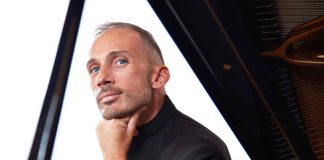 “I Concerti della Domenica”: domani al Bibiena protagonista il pianista Orazio Sciortino
