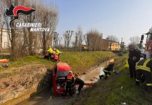 Cadè, 74enne esce di strada con l’auto: trasportato al “Poma” di Mantova