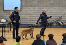 Poggio Rusco, gli studenti dell’ Ic. incontrano l’Unità cinofila Polizia locale Mirandola