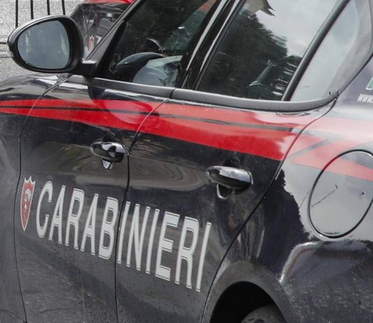 Derubato della collana d’oro mentre va in discoteca: nei guai un 20enne modenese