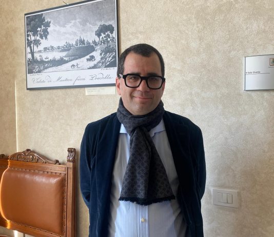 Bottani trionfa a Curtatone con il 56,43% dei consensi: è sindaco per la terza volta