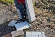 Motteggiana, rabbia per l’ armadio elettrico distrutto al parco. Installate fototrappole