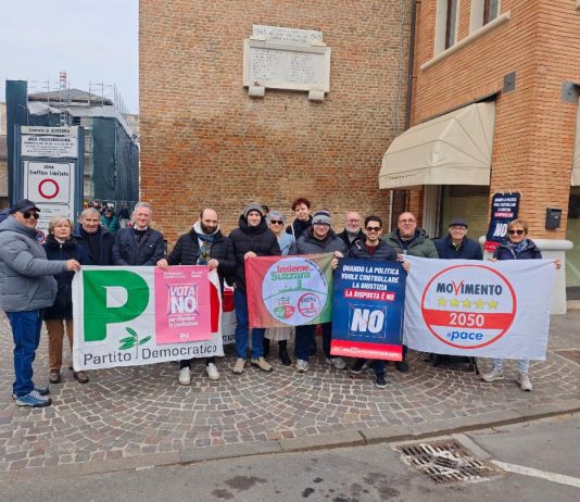 La maggioranza di Suzzara in piazza per spiegare le ragioni del NO al referendum