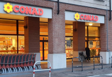 Rubano cosmetici per 400 euro alla Conad e scappano sorridenti: denunciati