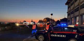 Alcol e droga alla guida: via 4 patenti. Denunciato 27enne per resistenza