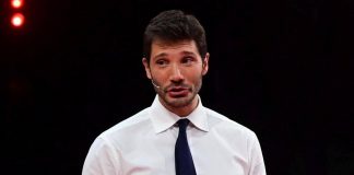 Sanremo, De Martino al Festival stasera? I rumors e gli annunci per il 2027