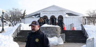 Caso Epstein, oggi la testimonianza di Bill Clinton. In Gb indagini su uso basi Raf per traffico ragazze