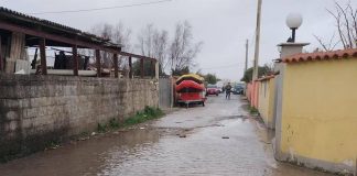 Mareggiata alla foce del Tevere, evacuazione per 50 persone a Fiumicino
