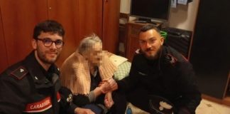 Castiglione, vagava di notte disorientata in pigiama e ciabatte: i carabinieri salvano anziana