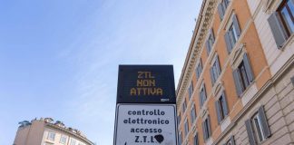 Roma, sì al ticket di accesso alla ztl per le auto elettriche: al via dal 1° luglio