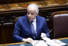 Askatasuna, Piantedosi: “Contro i violenti ci vuole fermo preventivo”