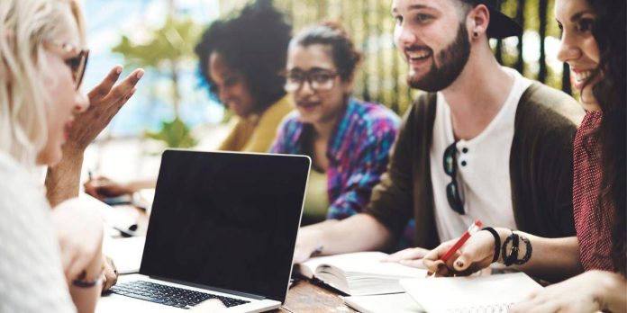 giovani_lavoro_123rf_free