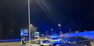 Violento scontro tra due auto in via dei Toscani all’imbocco della tangenziale Sud