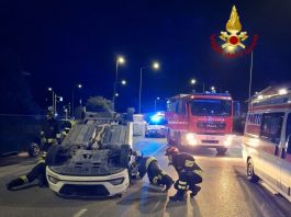 Castelbelforte, auto si ribalta in via Cavour, 60enne portata in ospedale