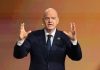 Fifa, l’assist di Infantino a Putin: “L’esclusione della Russia ha creato odio, va rivista”