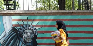 Iran-Usa, al via colloqui in Oman. Washington allerta americani: “Via ora da Teheran”