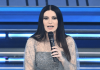 Sanremo, la gaffe ‘piccante’ di Pausini col microfono: “Mamma tutto bene…”