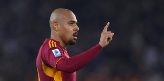 Malen steso da Dossena in contropiede, Gasperini chiede rosso: proteste in Roma-Cagliari