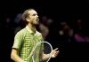 Medvedev, show a Rotterdam contro… le palline
