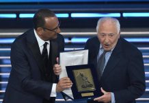 Sanremo, Mogol riparte su elicottero vigili del fuoco: è polemica. Lui: “Viaggio è andato benissimo”