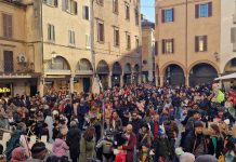 Nabuzardan colora Mantova: al Carnevale di Segni più di mille persone