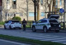 Mantova, fermato senza patente si finge il fratello: scoperto e denunciato 60enne