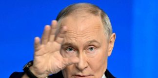 Ucraina-Russia, Putin ‘inventa’ la minaccia nucleare di Kiev: l’annuncio dello zar
