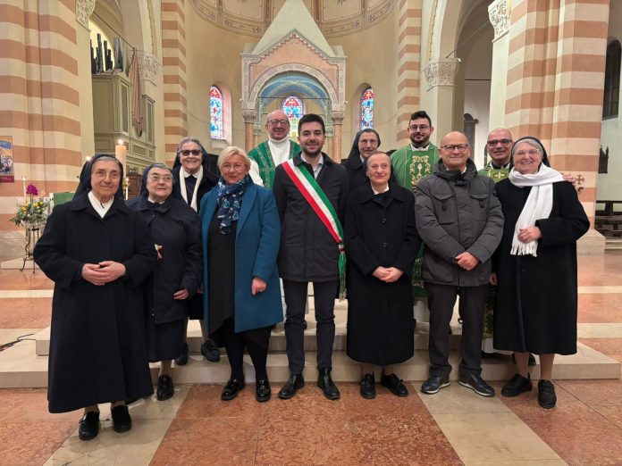 saluto suore sermide 5 foto di gruppo