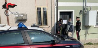 Mantova, caporalato e immigrazione clandestina: oltre 50 braccianti sfruttati. Sequestrati beni per oltre 1mln