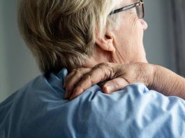 Svelato il segreto del prurito, ecco perché non riusciamo a smettere di grattarci