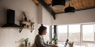 Studiare e lavorare insieme: come ottenere il diploma senza rinunciare al lavoro