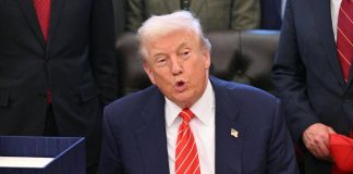 Ucraina, Trump: “Putin ha rispettato la tregua”. La ‘bugia’ del presidente Usa