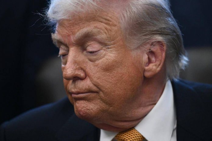 trump_perplesso_afp_1401