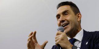 Sondaggio politico, quanto vale il partito di Vannacci e chi perde voti