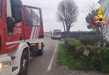 Sustinente, 69enne cade e gli finisce uno spuntone di ferro nella testa