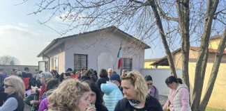 Mimose e riflessioni sui diritti: in centinaia alla Camminata in rosa Bozzolo-Tornata