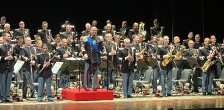 La Banda dell’Esercito incanta il Sociale: successo di pubblico e di solidarietà