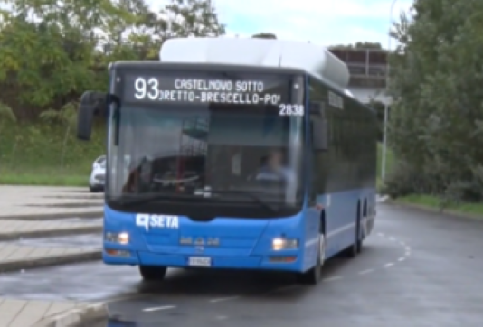 Aggressione e molestie a 16enne: paura sul bus che collega Viadana al Reggiano