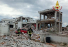 Crolla una palazzina a Roma dopo un’esplosione, due feriti gravi