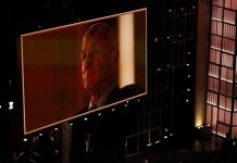 Sean Penn vince l’Oscar ma alla cerimonia non c’è