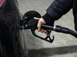 Carburanti, rallenta ma non si ferma corsa dei prezzi per diesel e benzina