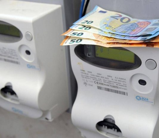 Benzina alle stelle e caro energia, Lombardia paga conto più salato: stangata da 5,4mld